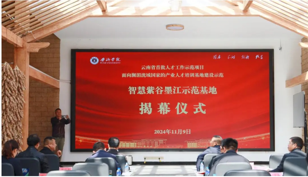 ����ʡ�����˲Ź���ʾ����Ŀ���������ع��ҵĲ�ҵ�˲��������ؽ���ʾ�����ǻ��Ϲ�ī��ʾ�����ؽ�Ļ����