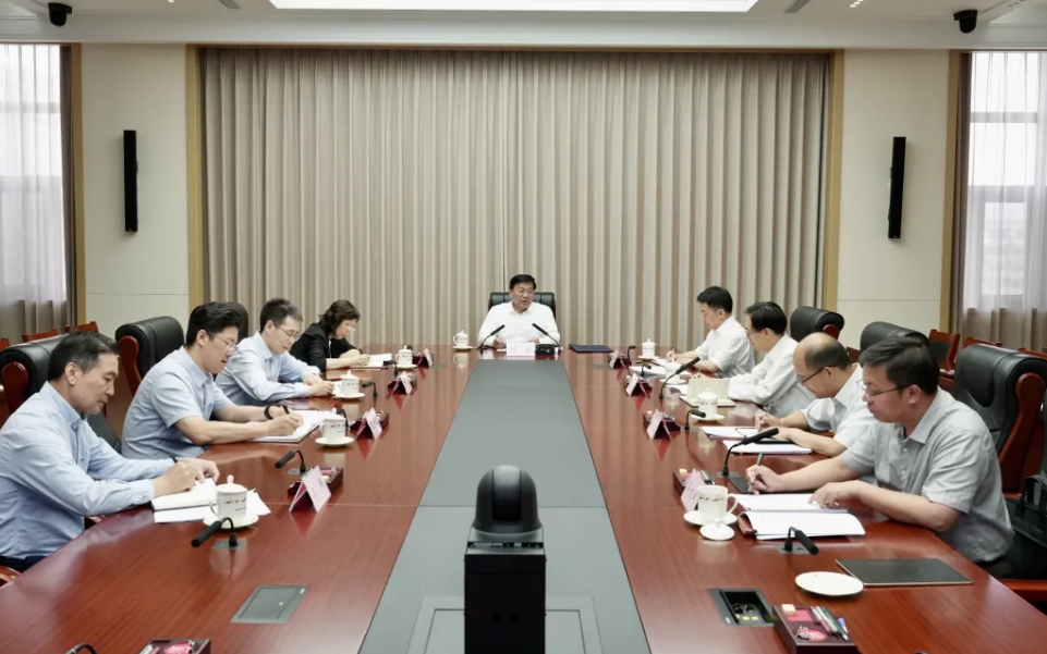 �����ڸ߱�׼ũ�ｨ�蹤����������ͷ������ר�����β���ר�����